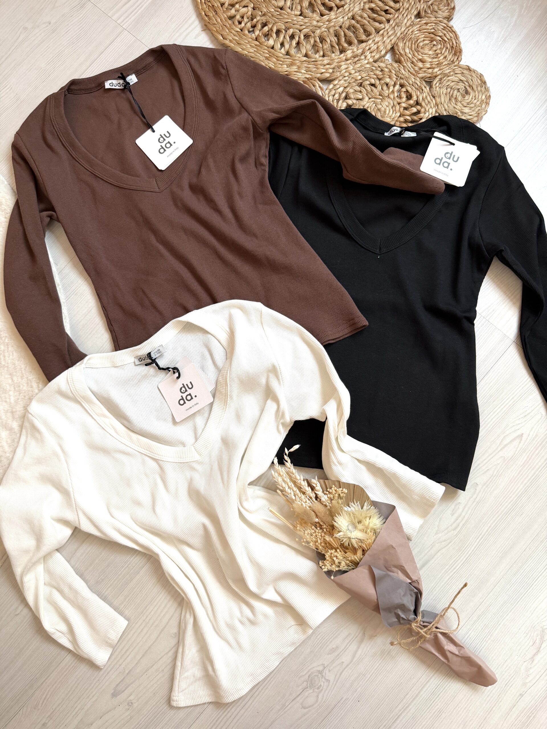 Maglia costine cotone scollo V Duda