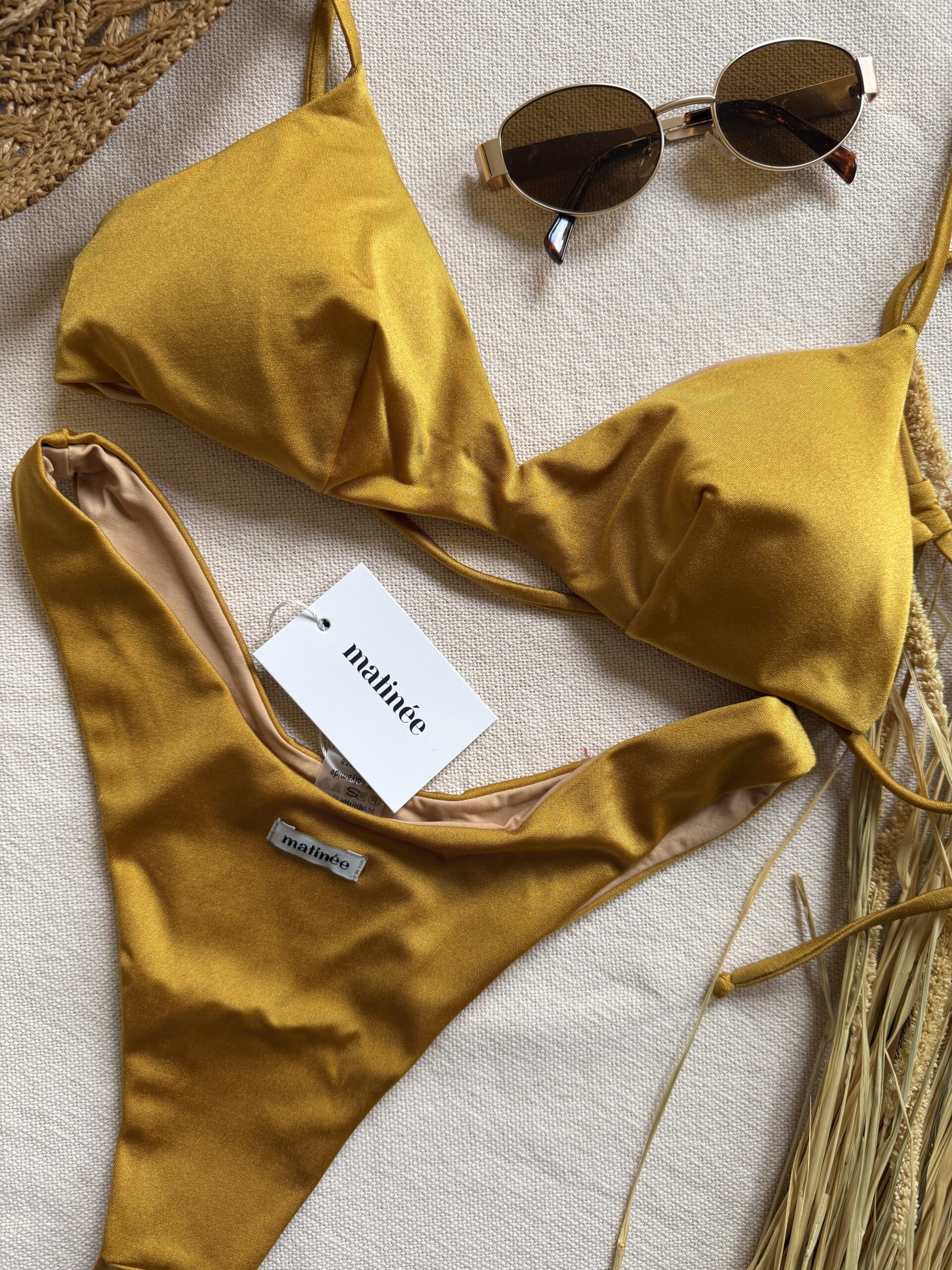 Costume Matinèe Top + brasiliana a V
