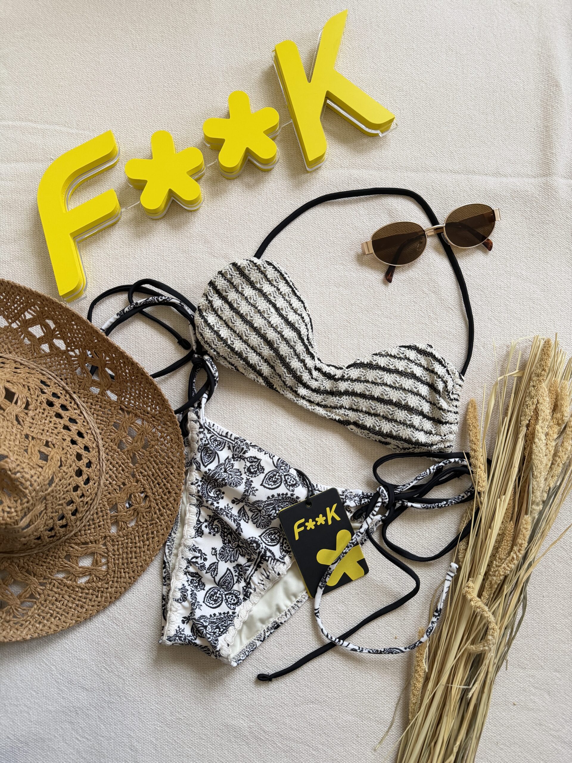Costume F**K fascia ricamata e slip laccetti