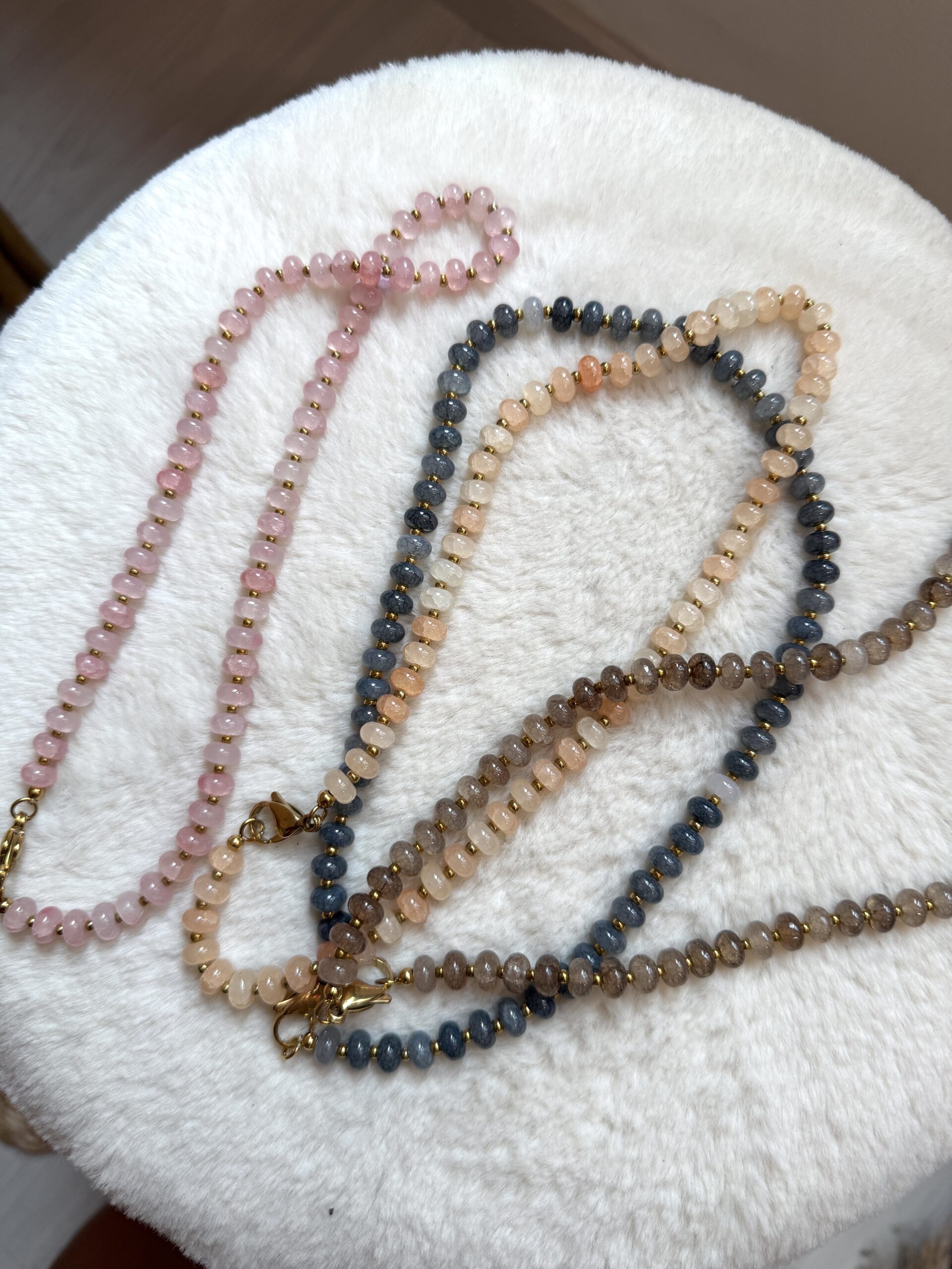 Collana perle maxi moschettone