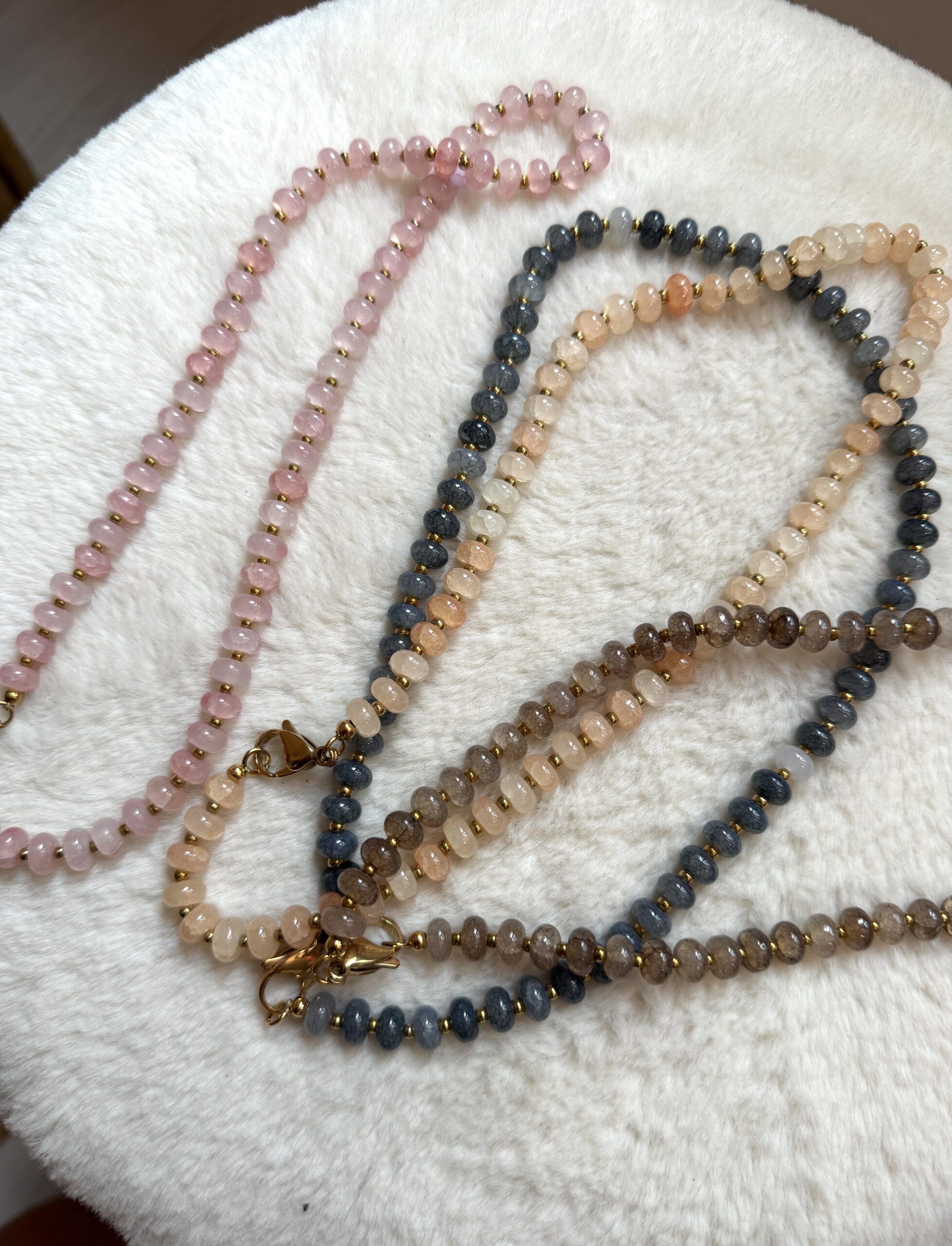 Collana perle maxi moschettone