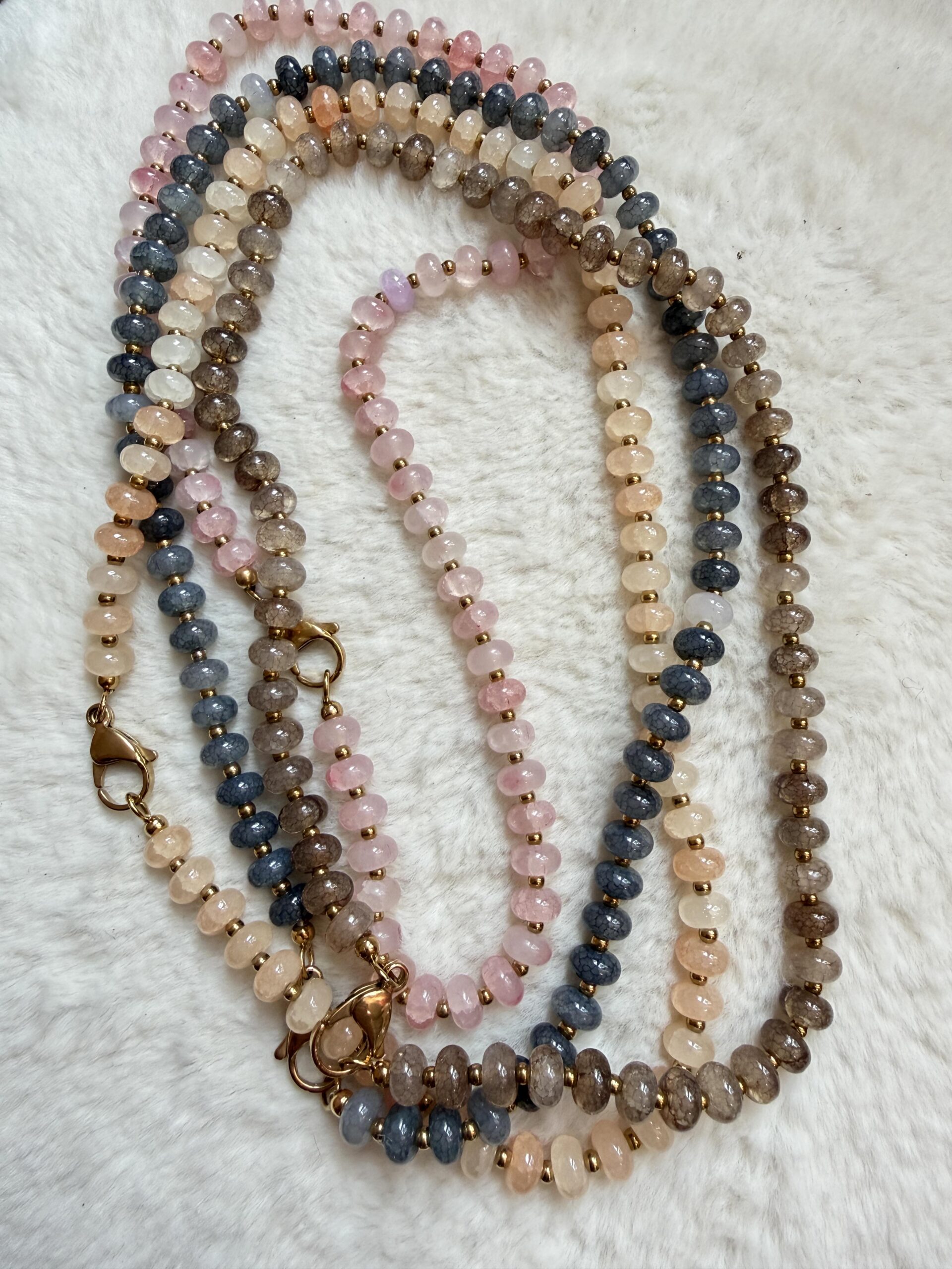 Collana perle maxi moschettone