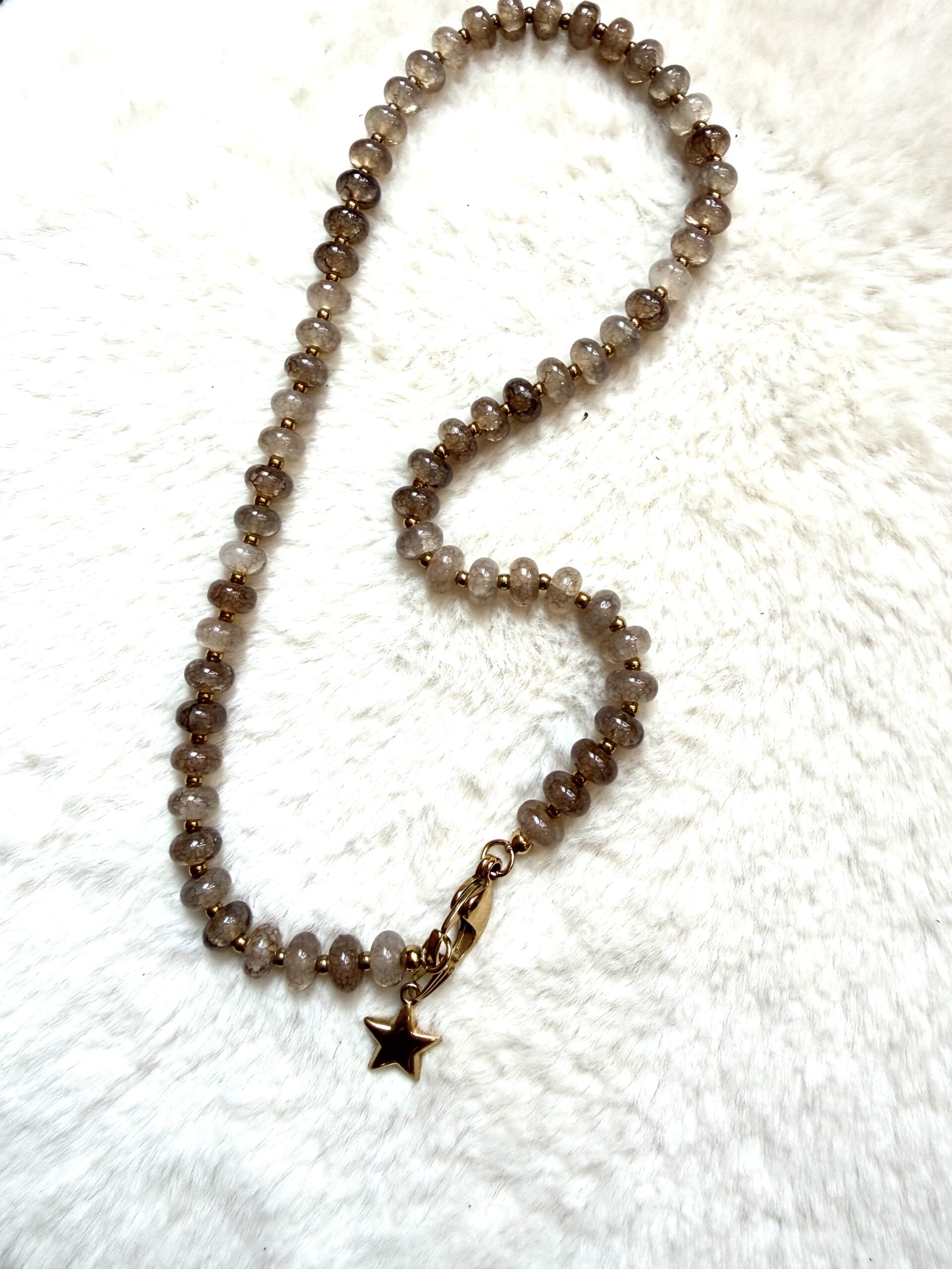 Collana perle maxi moschettone