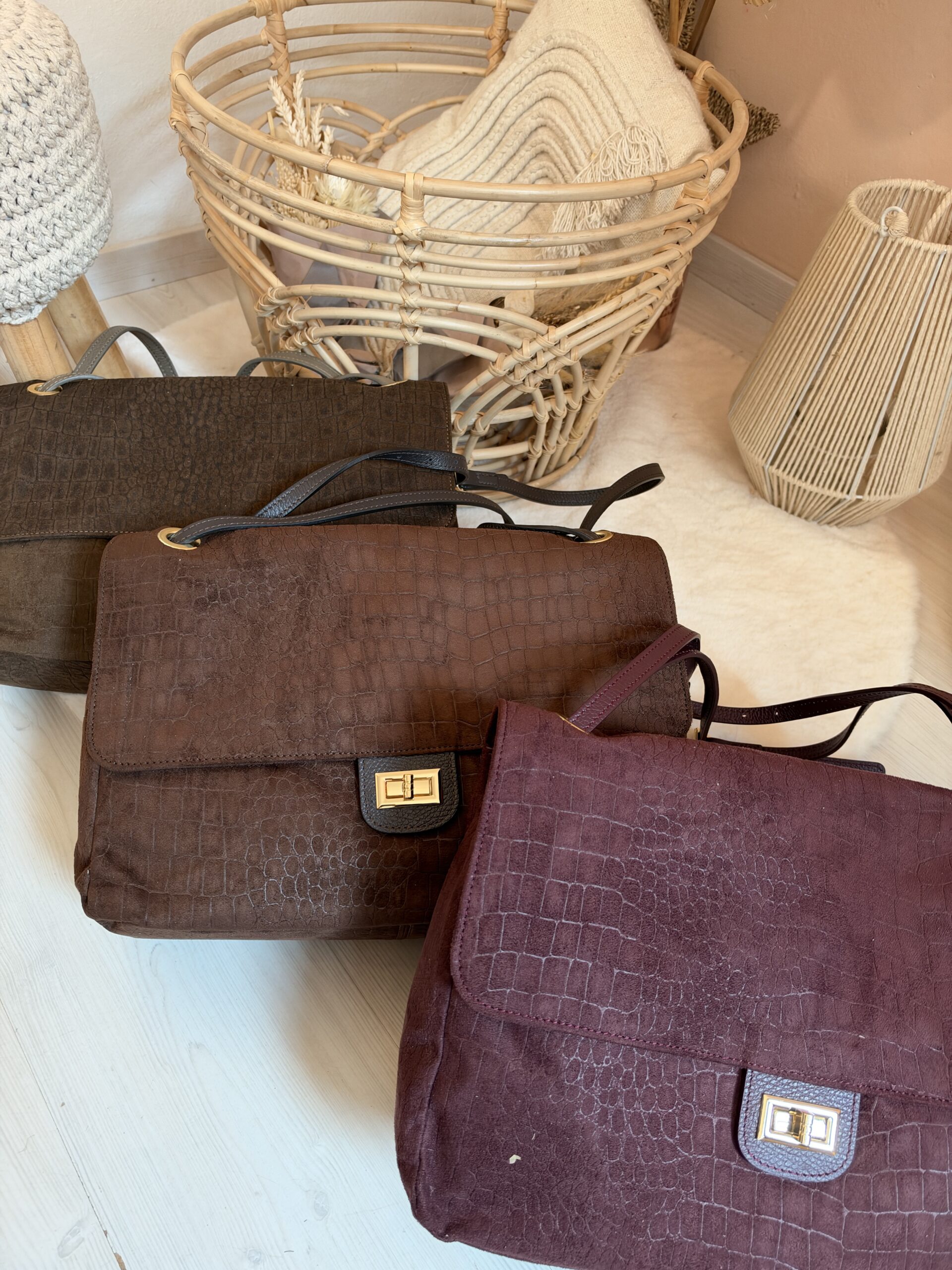 Maxi bag C dettagli in pelle e ecopelle camoscio