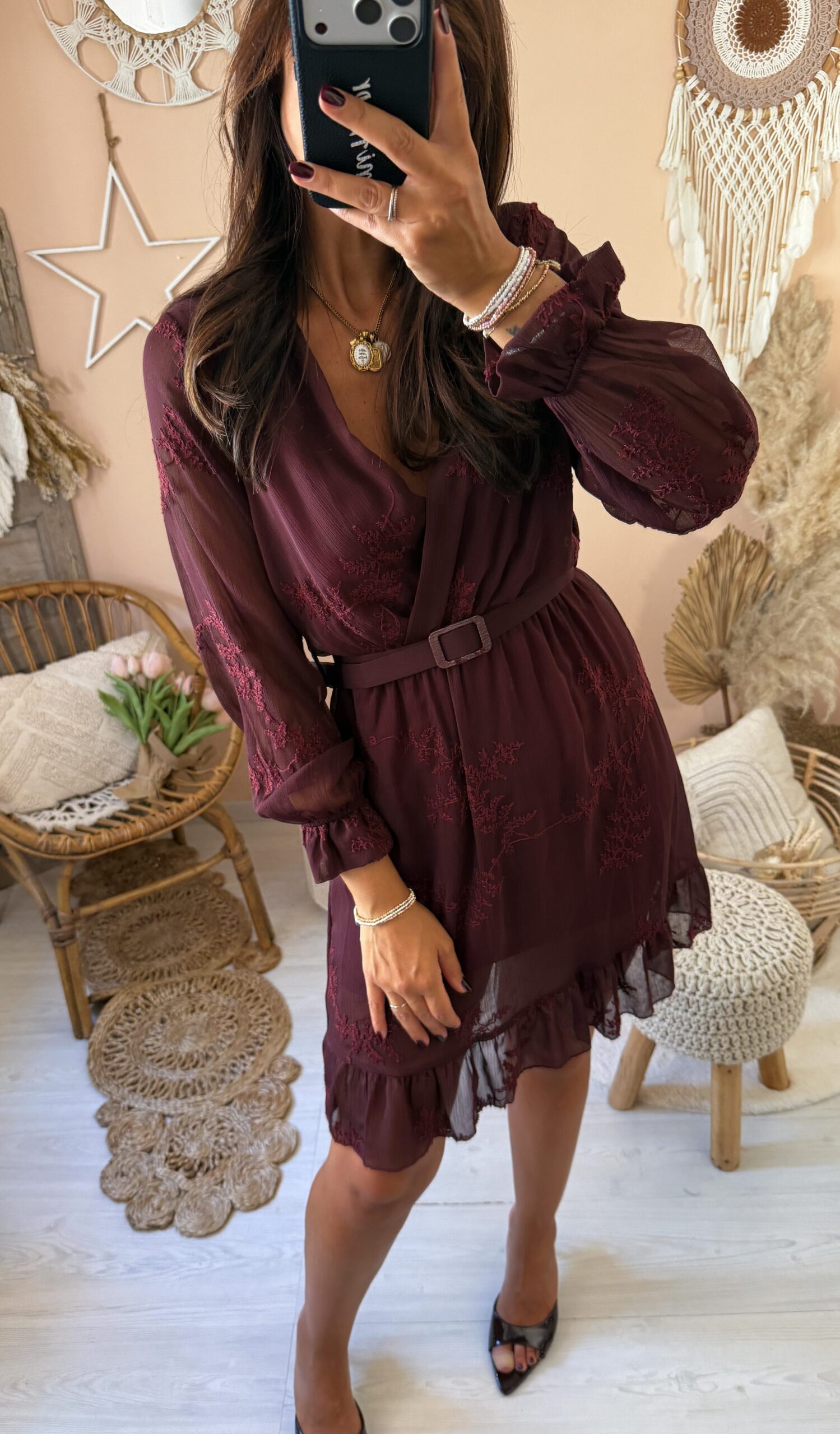 Abito basic pizzo scollo a V