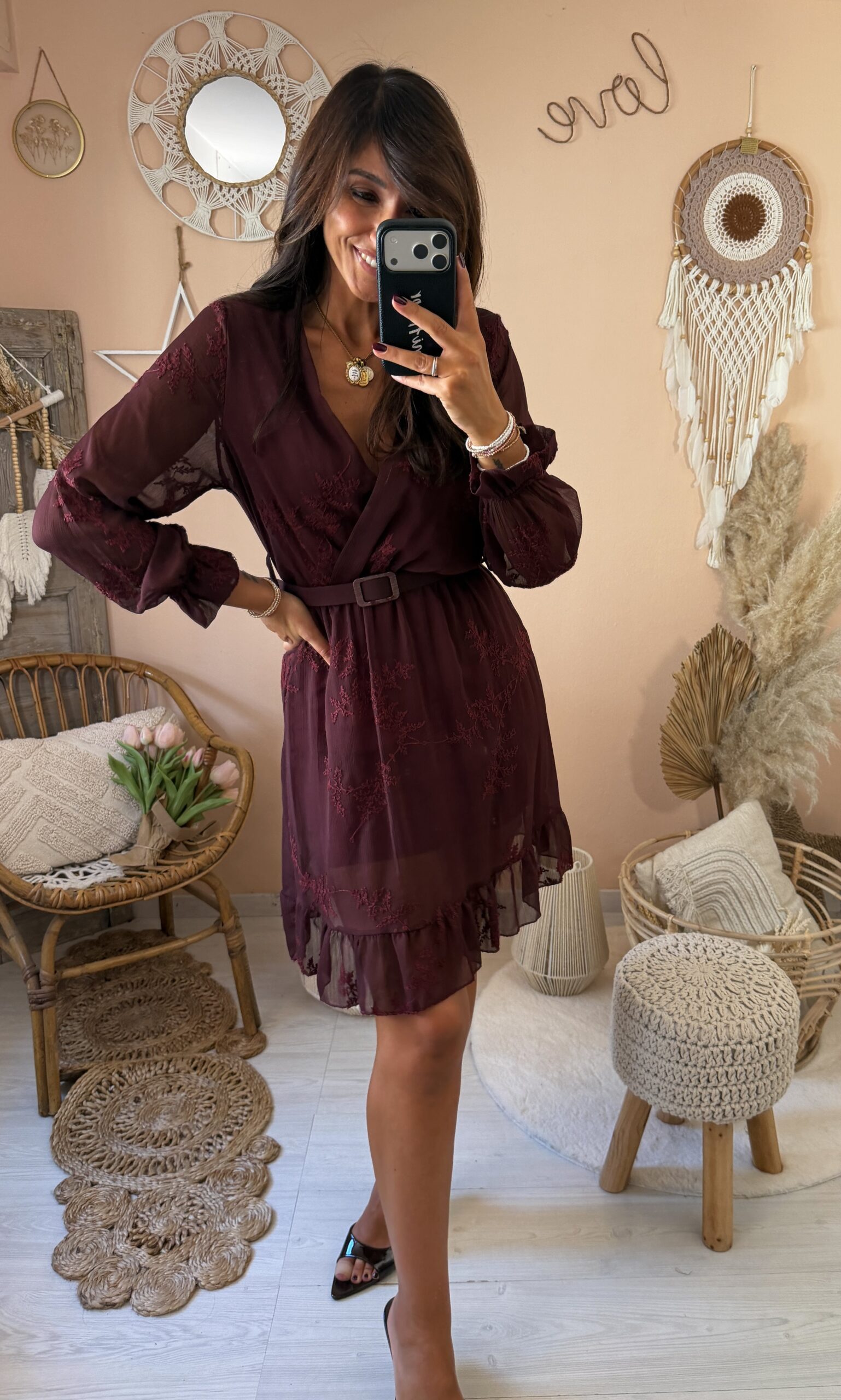 Abito basic pizzo scollo a V