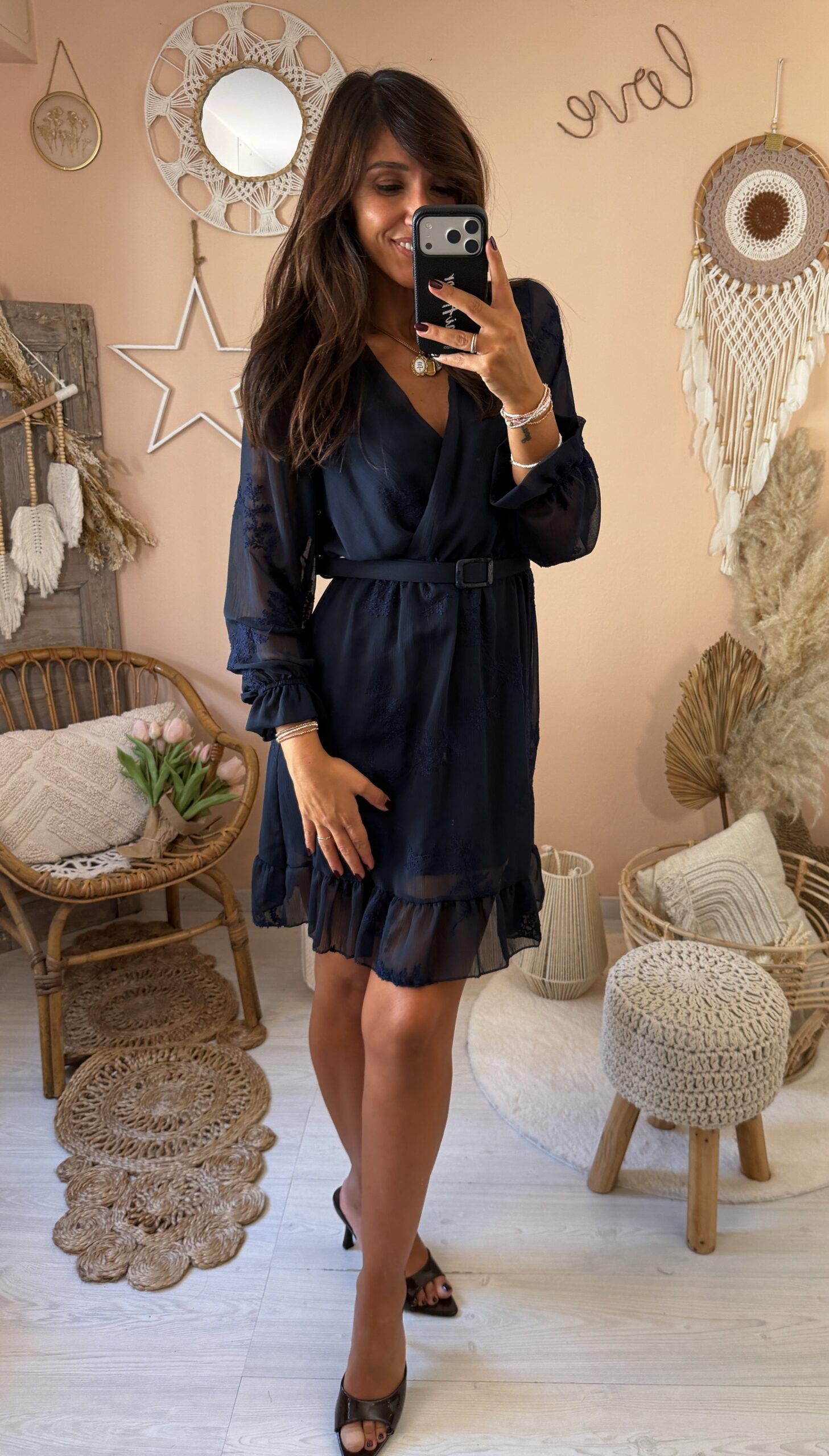 Abito basic pizzo scollo a V