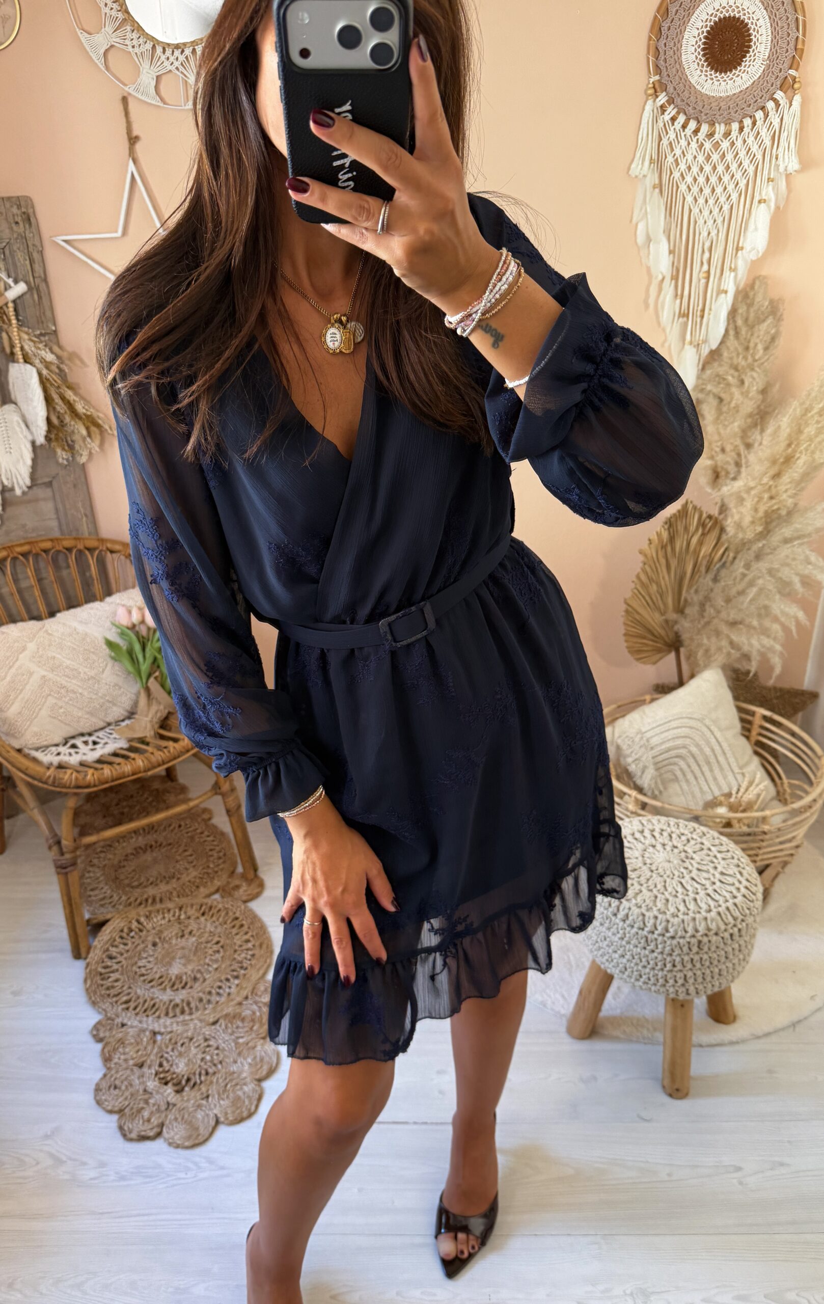Abito basic pizzo scollo a V
