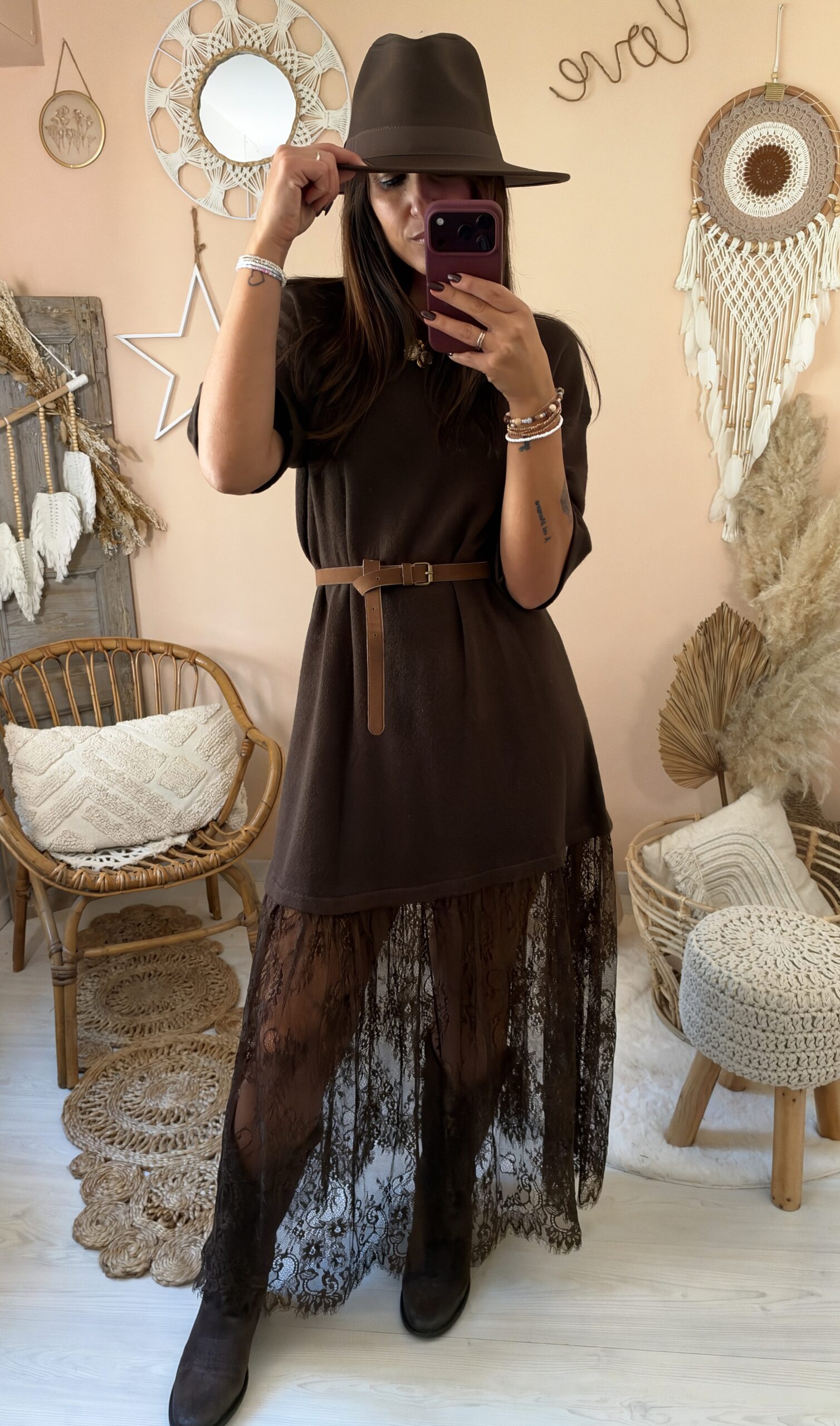 Abito in maglia e gonna pizzo ( cintura inclusa)