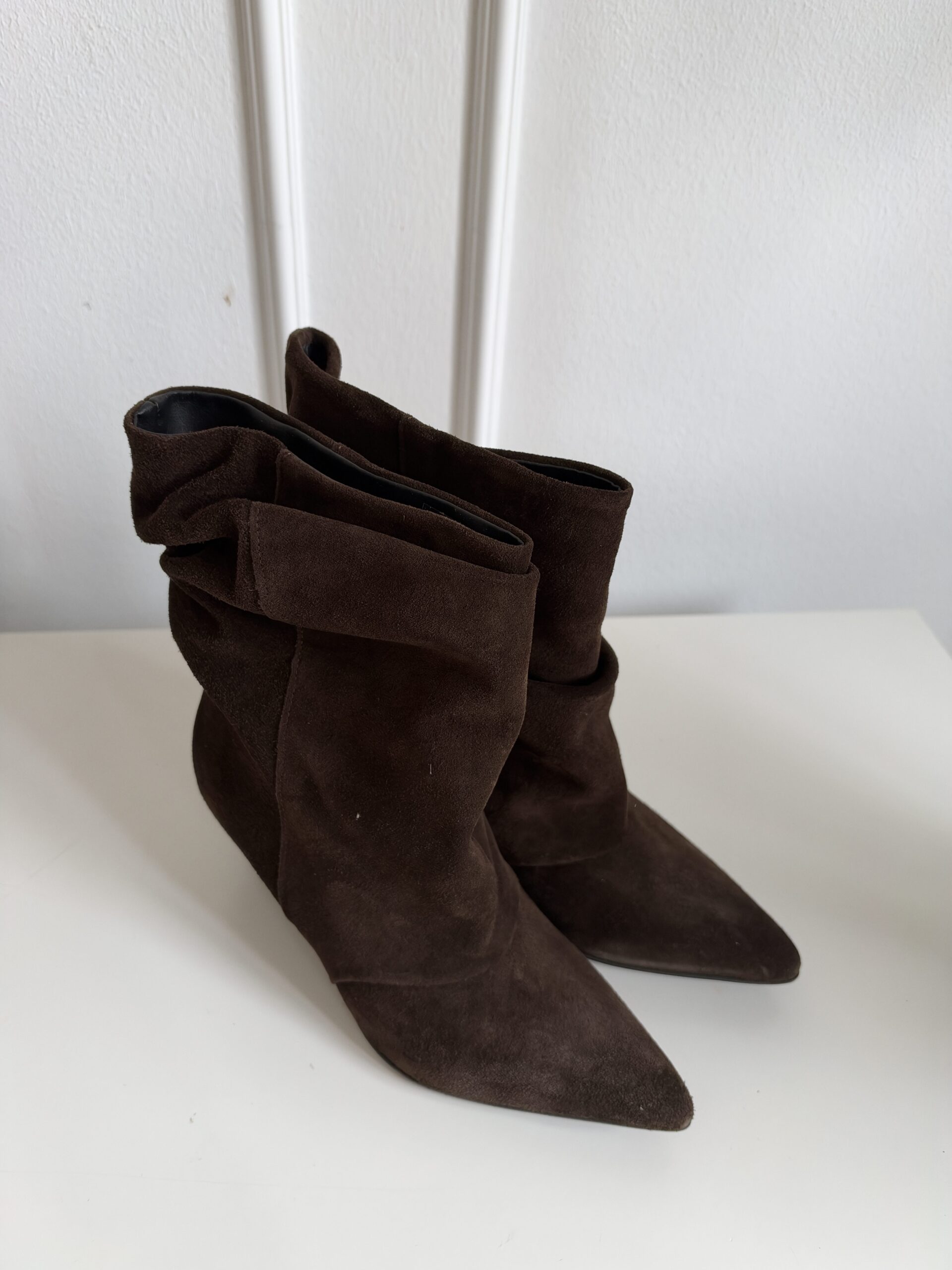 Stivaletto MUST HAVE tacco kitten divine follie testa di moro