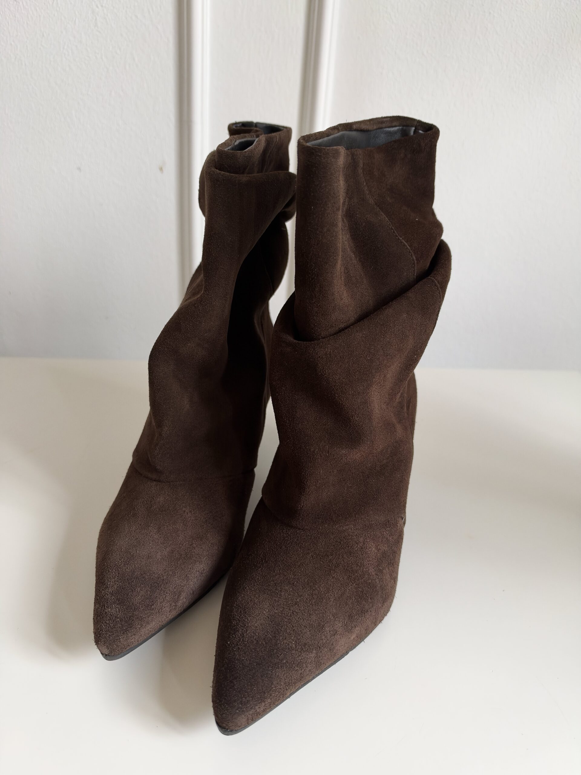 Stivaletto MUST HAVE tacco kitten divine follie testa di moro